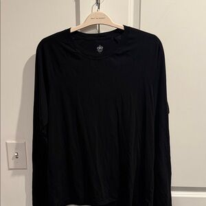 ALO Yoga Men's Classic Black Long Sleeve Tee